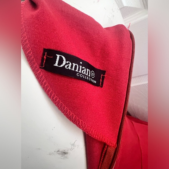 NWT Danian Women's Red Sleeveless Round Neck Back Zip Short Mini Dress - Picture 4 of 5